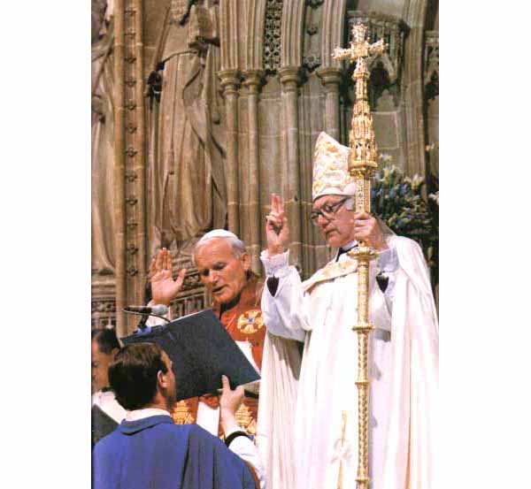 Jonh Paul II archbishop Runcie